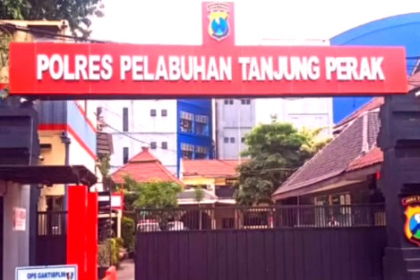 Surabaya, Obor Rakyat — Isu dugaan penyalahgunaan wewenang yang menyeret jajaran Satresnarkoba Polres Pelabuhan Tanjung Perak dibantah langsung oleh pihak kepolisian.
