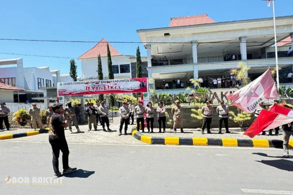 Bajawa, Obor Rakyat – Dewan Pimpinan Cabang (DPC) Gerakan Mahasiswa Nasional Indonesia (GMNI) Cabang Ngada menegaskan bahwa peringatan Hari Lahir Pancasila harus menjadi momentum refleksi terhadap arah pembangunan daerah yang lebih berpihak kepada masyarakat.