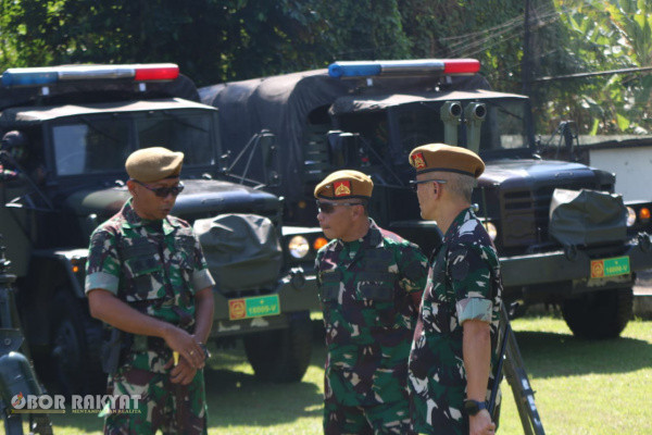 Jember, Obor Rakyat – Komandan Pusat Kesenjataan Artileri Medan (Danpussenarmed) TNI Angkatan Darat, Mayjen TNI Dr. Budi Eko Mulyono, melakukan kunjungan kerja ke Batalyon Artileri Medan 8/Uddhata Yudha (Yonarmed 8/UY), Jember, Selasa (2/6/2026).