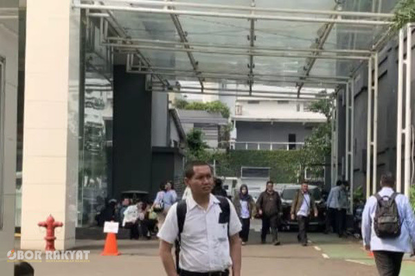 Jakarta, Obor Rakyat – Kejaksaan Agung (Kejagung) menggeledah kantor Badan Gizi Nasional (BGN) di Jalan Kebon Sirih, Jakarta Pusat, Rabu (3/6/2026).