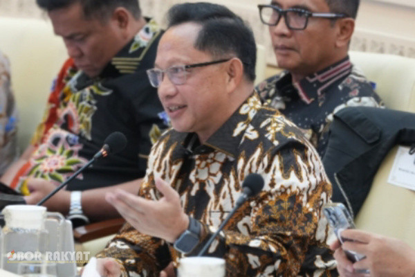 Jakarta, Obor Rakyat – Menteri Dalam Negeri (Mendagri) Tito Karnavian melontarkan gagasan yang memantik perdebatan publik.