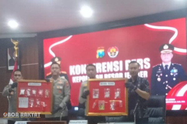 Jember, Obor Rakyat – Satresnarkoba Polres Jember berhasil mengungkap 25 kasus penyalahgunaan dan peredaran gelap narkotika selama periode Mei hingga minggu pertama Juni 2026.