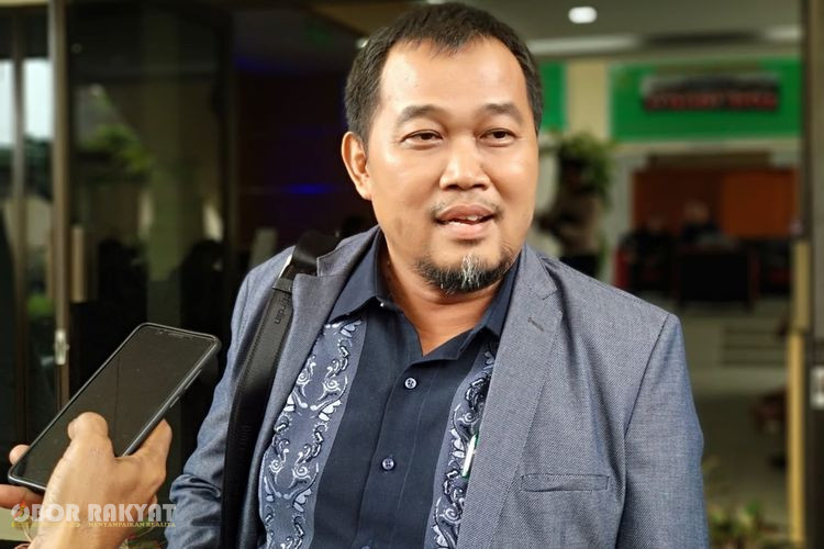 Jakarta, Obor Rakyat – Masyarakat Anti-Korupsi Indonesia (MAKI) menyatakan dukungan penuh terhadap penyidikan dugaan tindak pidana korupsi dan tindak pidana pencucian uang (TPPU) dalam pemenuhan pasokan batu bara untuk sejumlah Pembangkit Listrik Tenaga Uap (PLTU) yang tengah diusut Korps Pemberantasan Tindak Pidana Korupsi (Kortas Tipikor) Polri.