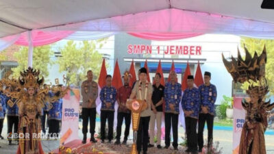 ​Jember, Obor Rakyat – Mengawali kalender akademik tahun ajaran 2026/2027, Pemerintah Kabupaten (Pemkab) Jember merelevansikan komitmennya dalam mengonstruksi tatanan pendidikan yang bersih, berkeadilan, dan berorientasi pada kemaslahatan peserta didik.