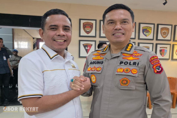 Kupang, Obor Rakyat – Di tengah sorotan terhadap hasil seleksi Taruna Akademi Kepolisian (Akpol) di Nusa Tenggara Timur (NTT), DPRD NTT menggeser fokus perdebatan dari siapa yang lolos menuju pertanyaan yang lebih mendasar: apakah seluruh putra-putri daerah telah memperoleh kesempatan yang sama untuk bersaing?