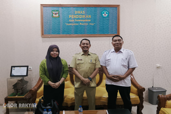 Pematangsiantar, Obor Rakyat — Kongres Pemberantasan Korupsi Manipulatif Rakyat Indonesia (KPKM-RI) bersama Dinas Pendidikan Kota Pematangsiantar berencana menggelar seminar antinarkoba bagi pelajar SMP se-Kota Pematangsiantar.