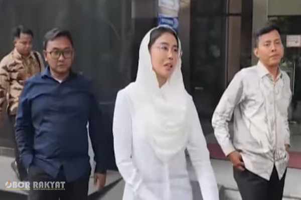 Jakarta, Obor Rakyat — Penyidik Komisi Pemberantasan Korupsi (KPK) memeriksa anggota DPRD DKI Jakarta yang juga dikenal sebagai penyanyi, Bebizie Sri Mulyati (Bebizie), pada Kamis (13/8/2026).