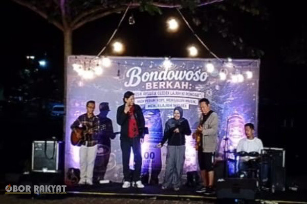 Bondowoso, Obor Rakyat — Inisiatif pertunjukan musik akustik Gledek Lajuh yang digelar setiap Jumat malam di kawasan ikonik Jembatan Kironggo, Bondowoso, dipandang bukan sekadar agenda hiburan komunal.