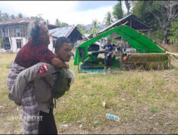 Aksi Heroik Anggota Brimob NTT: Selamatkan Warga Sakit dan Ibu Hamil saat Gempa Manggarai Timur