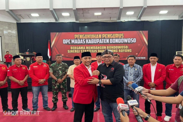 Bondowoso, Obor Rakyat – Wakil Ketua DPRD Kabupaten Bondowoso, Sinung Sudrajad, menyambut positif pengukuhan kepengurusan Dewan Pimpinan Cabang (DPC) Madura Asli Sedarah (Madas) Kabupaten Bondowoso.
