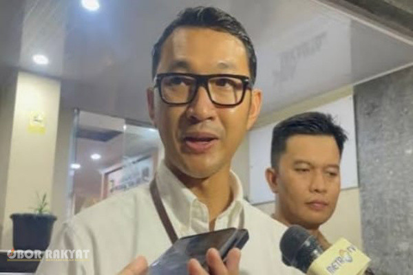 Jakarta, Obor Rakyat — Penyidik Direktorat Reserse Kriminal Umum (Ditreskrimum) Polda Metro Jaya memeriksa Juru Bicara Komisi Pemberantasan Korupsi (KPK), Budi Prasetyo, terkait laporan dugaan pencemaran nama baik yang dilayangkan oleh aktivis Faizal Assegaf, Selasa (29/9/2026).