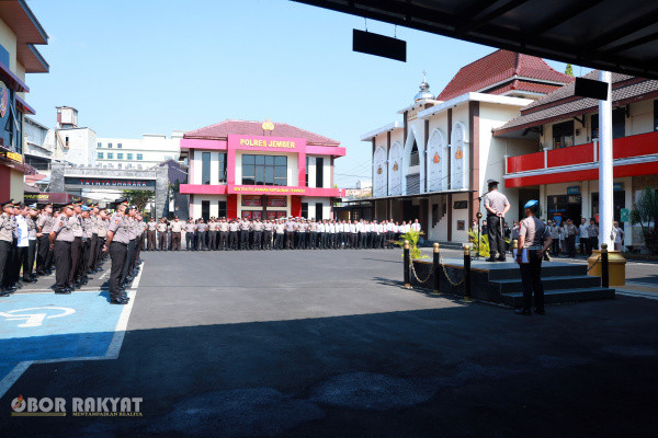 Jember, Obor Rakyat — Kepolisian Resor (Polres) Jember terus berkomitmen meningkatkan kualitas pelayanan publik dan mewujudkan sosok Polri yang lebih humanis, responsif, serta transparan.