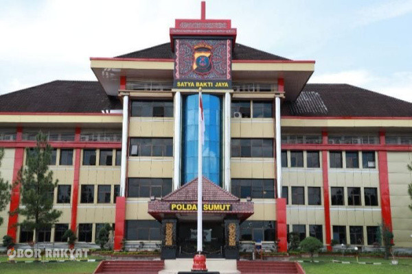 Serdang Bedagai, Obor Rakyat — Praktisi dan pemerhati hukum mendesak Bidang Profesi dan Pengamanan (Bid Propam) Polda Sumatera Utara untuk segera memanggil serta memeriksa penyidik Polsek Sipis-pis.