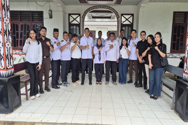 Simalungun, Obor Rakyat — Kejaksaan Negeri (Kejari) Simalungun melalui kolaborasi Bidang Intelijen serta Bidang Perdata dan Tata Usaha Negara (Datun) menegaskan komitmennya dalam mendorong tata kelola pemerintahan desa yang transparan, akuntabel, dan bebas dari potensi pelanggaran hukum.