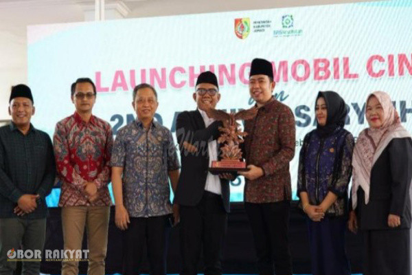 Jember, Obor Rakyat – Pemerintah Kabupaten (Pemkab) Jember resmi meluncurkan layanan transportasi gratis "Mobil Cinta" di halaman RSD Balung pada Kamis (8/10/2026).