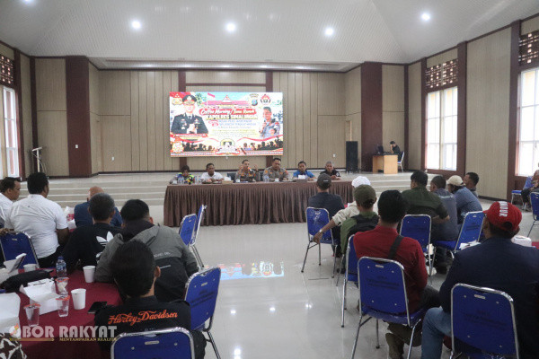 Simalungun, Obor Rakyat — Polres Simalungun terus memperkuat keterbukaan informasi publik dan pendekatan humanis dalam menjalankan tugas-tugas kepolisian.