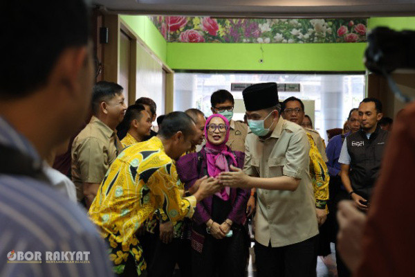 Jember, Obor Rakyat – Pemerintah Kabupaten (Pemkab) Jember menggelar bakti sosial kesehatan melalui program Jember Cinta Kesehatan di Rumah Sakit Daerah (RSD) dr. Soebandi Jember, Sabtu (17/10/2026).