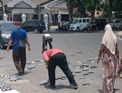 Ratusan Ompreng MBG Berserakan di Jalan Depan Perpustakaan Situbondo