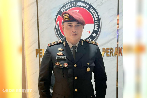 Surabaya, Obor Rakyat - ​Satuan Reserse Narkoba (Satresnarkoba) Polres Pelabuhan Tanjung Perak, Surabaya, berhasil membongkar peredaran gelap narkotika dengan mengamankan seorang terduga pengedar berinisial ES (36), warga Jatisrono, Surabaya.