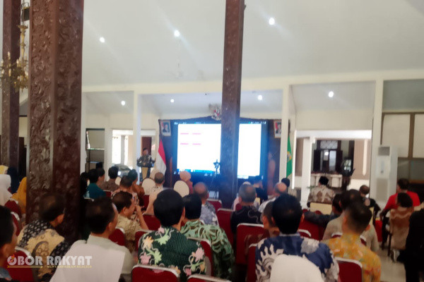 Bondowoso, Obor Rakyat — Kepala Badan Kepegawaian Negara (BKN), Prof. Dr. Zudan Arief Fakrulloh, menegaskan pentingnya reorientasi peran Satuan Polisi Pamong Praja (Satpol PP) agar tidak sekadar berfokus pada pendekatan korektif dan represif.