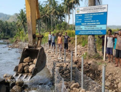 Proyek Perkuatan Tebing Sungai Rp396 Juta di Rajekwesi Disorot