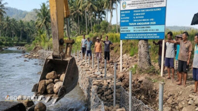 Proyek Perkuatan Tebing Sungai Rp396 Juta di Rajekwesi Disorot