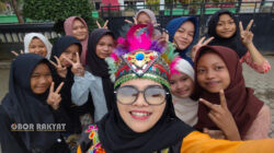 Peringati Hari Sumpah Pemuda, SMPN 2 Mumbulsari Tanamkan Semangat Persatuan dan Cegah Perundungan